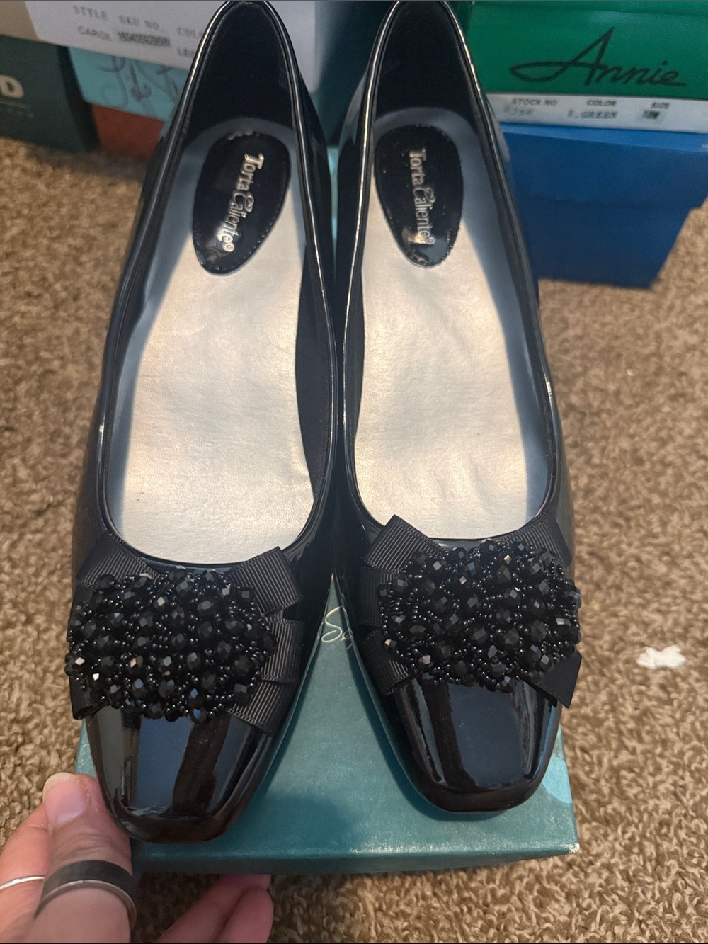 Torta Caliente Black Patent Ballet Flats with Beaded Bow size 9W